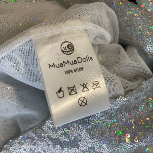 House of Mua Mua • I Was Young I Needed The Money sequined maxi tee shirt dress - Picture 12 of 13